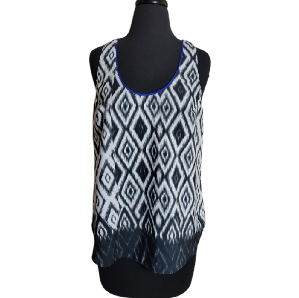 Charlie Jade women’s blue white nlack gray diamond print sleeveless top size M